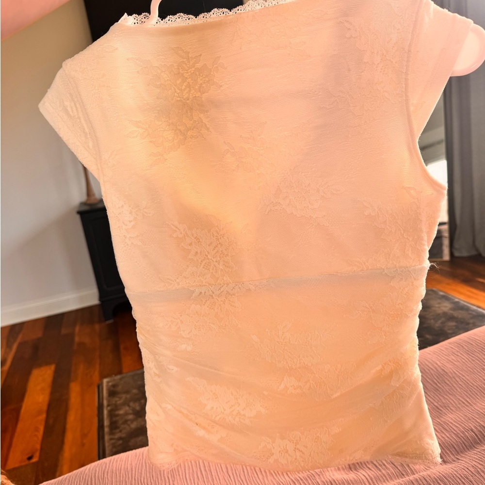 Abercrombie Lace-Trim Sheer Cap Sleeve top- Cream- size XS